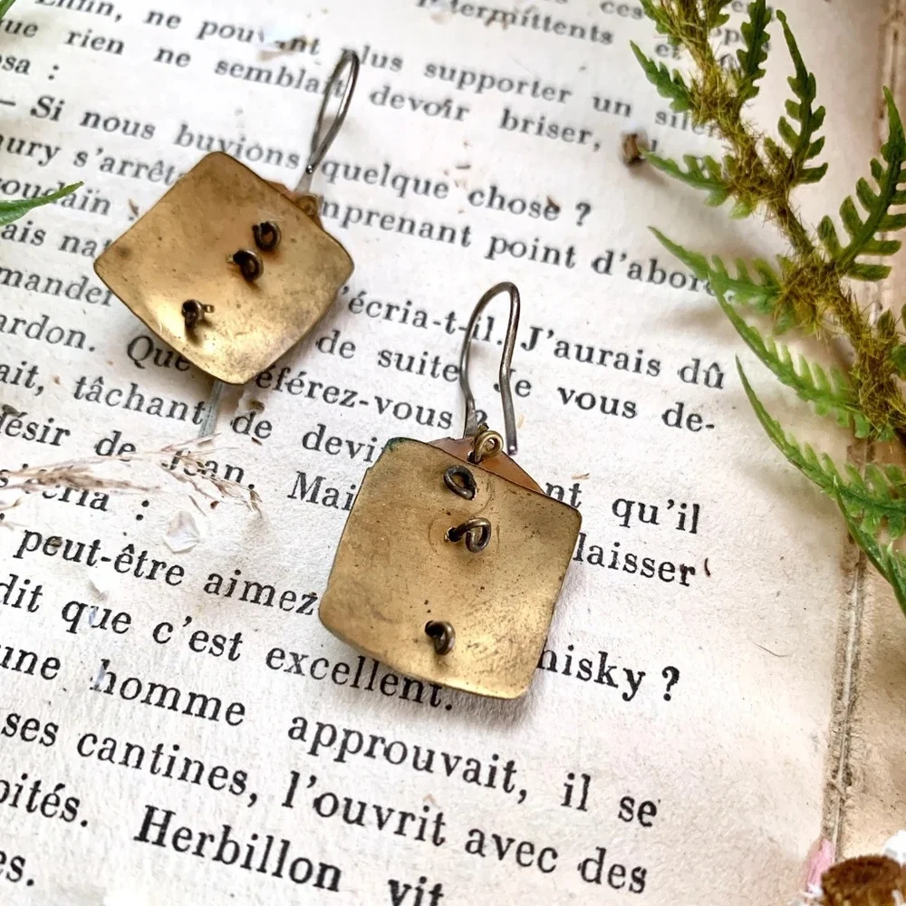 70's HANDMADE MIXED MEDIA CUBIST BRASS & COPPER DANGLE EARRINGS - Picture 3 of 10